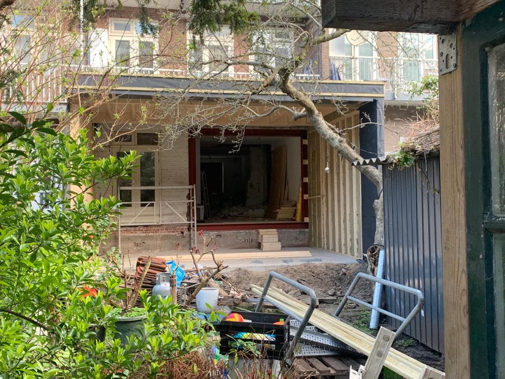 Dakterras op uitbouw Amsterdam